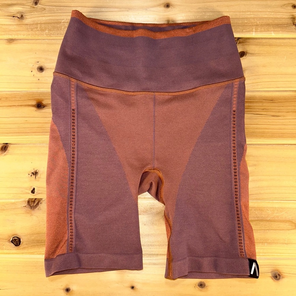 Athleta Shorts Womens XS Red Mauve Allyson Felix Legend Seamless Bike Shorts